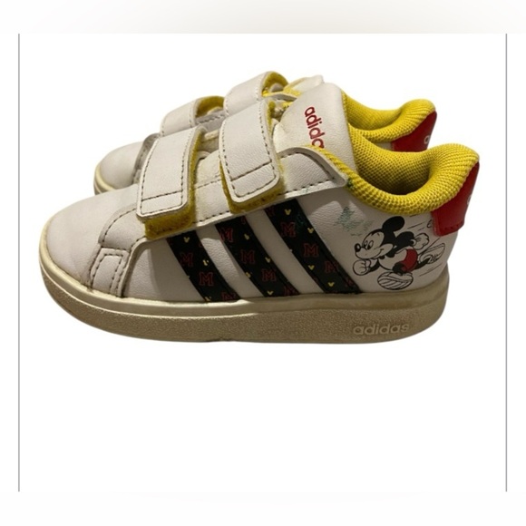 Adidas Disney Mickey Mouse Toddler White and Yellow Sneakers size 6k - Picture 8 of 9